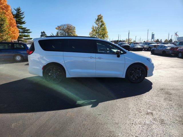 new 2023 Chrysler Pacifica car, priced at $44,998