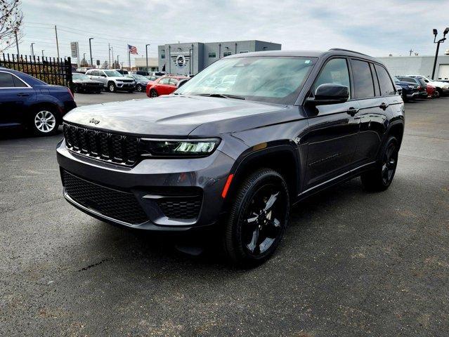 used 2023 Jeep Grand Cherokee car, priced at $34,129