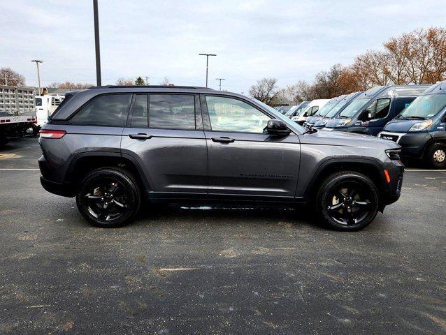 used 2023 Jeep Grand Cherokee car, priced at $34,129