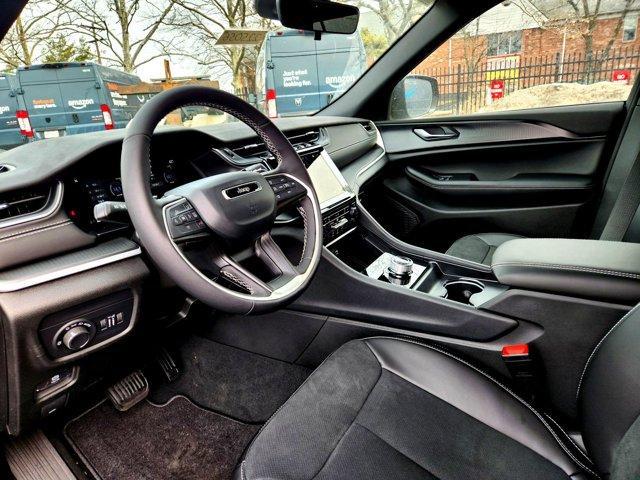 new 2025 Jeep Grand Cherokee car, priced at $42,602