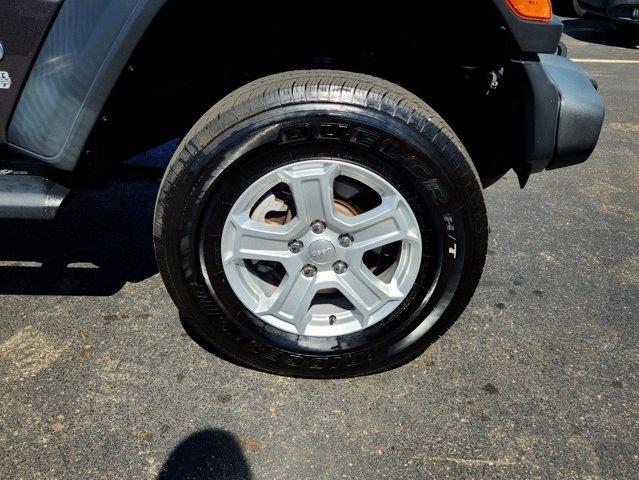 used 2021 Jeep Wrangler Unlimited car, priced at $26,132