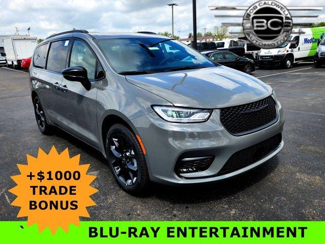 new 2025 Chrysler Pacifica car, priced at $54,869