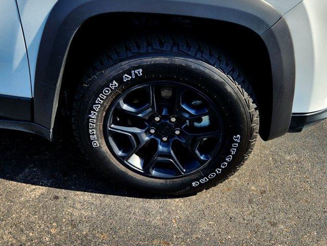 used 2022 Jeep Cherokee car, priced at $27,450