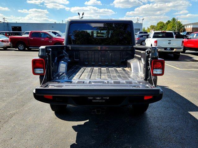 used 2022 Jeep Gladiator car, priced at $35,278