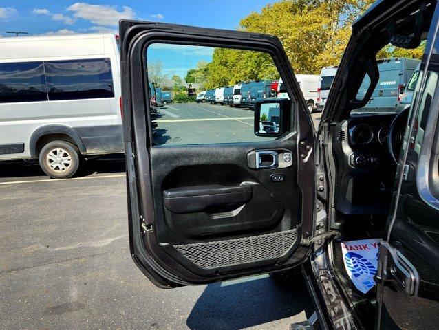 used 2022 Jeep Gladiator car, priced at $35,278