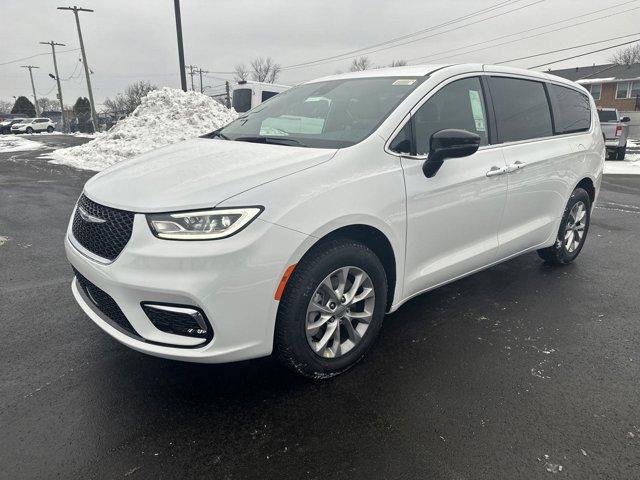 new 2025 Chrysler Pacifica car, priced at $43,037