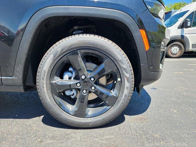 new 2024 Jeep Grand Cherokee car, priced at $56,076