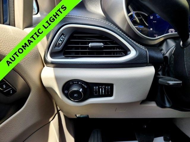 used 2024 Chrysler Pacifica Hybrid car, priced at $29,503
