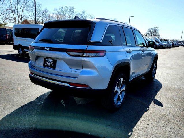 new 2024 Jeep Grand Cherokee car, priced at $42,599