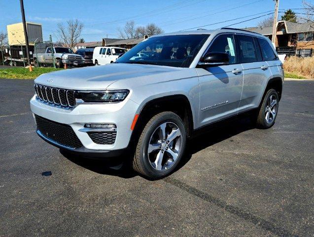 new 2024 Jeep Grand Cherokee car, priced at $43,299