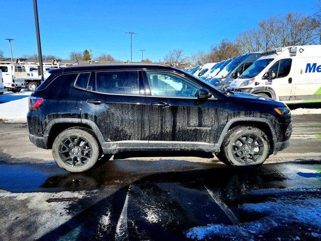 new 2025 Jeep Compass car, priced at $30,090