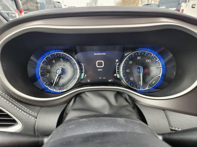new 2025 Chrysler Pacifica car, priced at $42,347