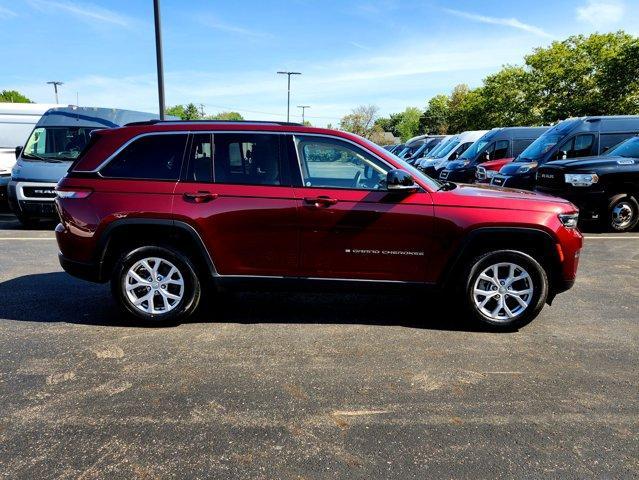 used 2022 Jeep Grand Cherokee car, priced at $29,491
