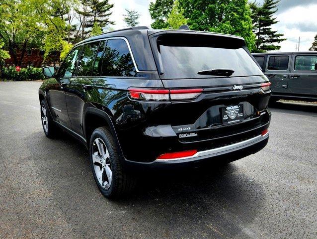 new 2024 Jeep Grand Cherokee car, priced at $45,366