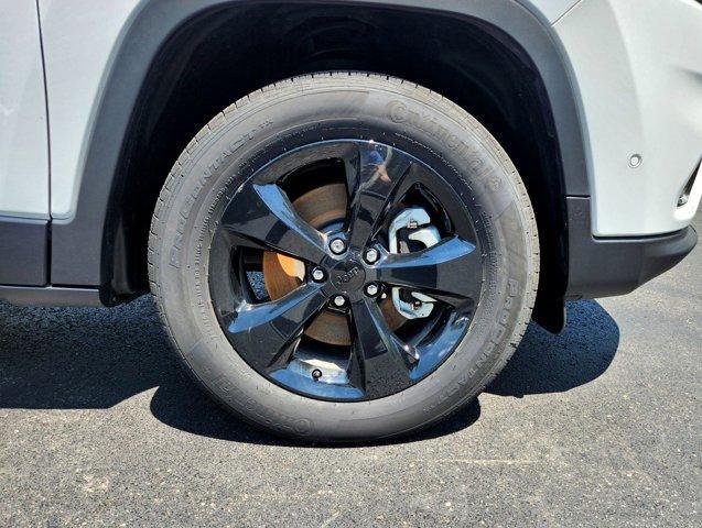 new 2023 Jeep Cherokee car, priced at $30,298