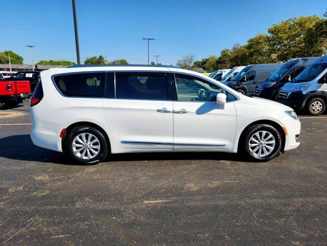 used 2018 Chrysler Pacifica car, priced at $15,594