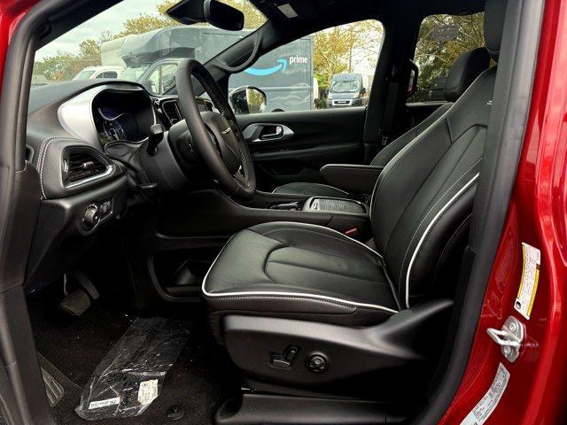 new 2026 Chrysler Pacifica car