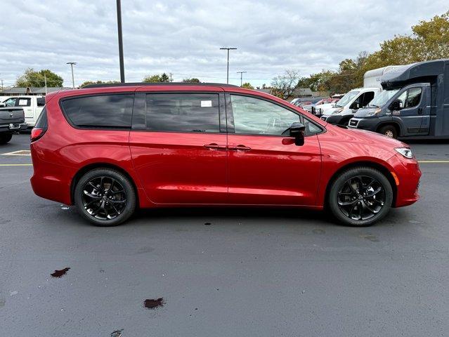 new 2026 Chrysler Pacifica car