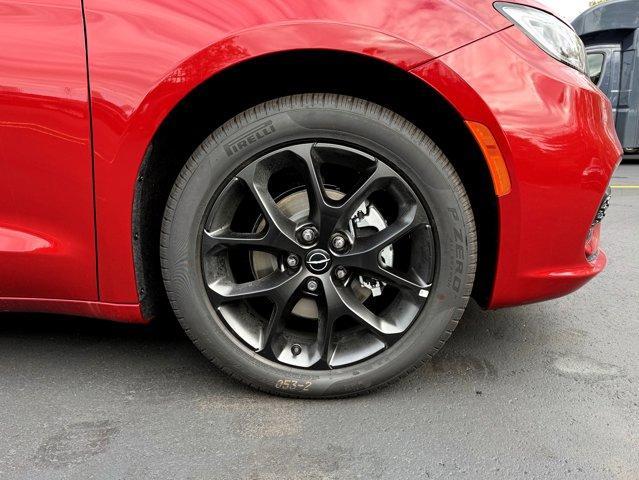 new 2026 Chrysler Pacifica car