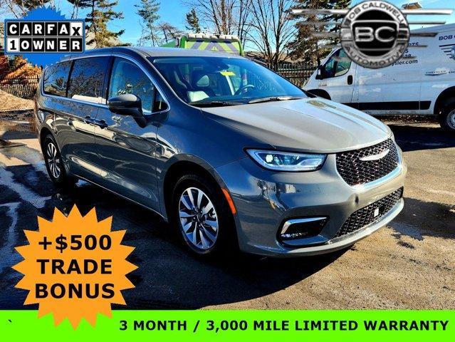 used 2022 Chrysler Pacifica Hybrid car, priced at $26,830