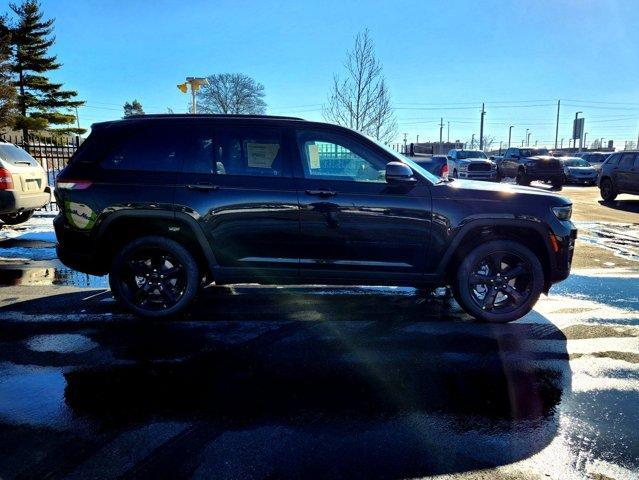 new 2025 Jeep Grand Cherokee car, priced at $51,240