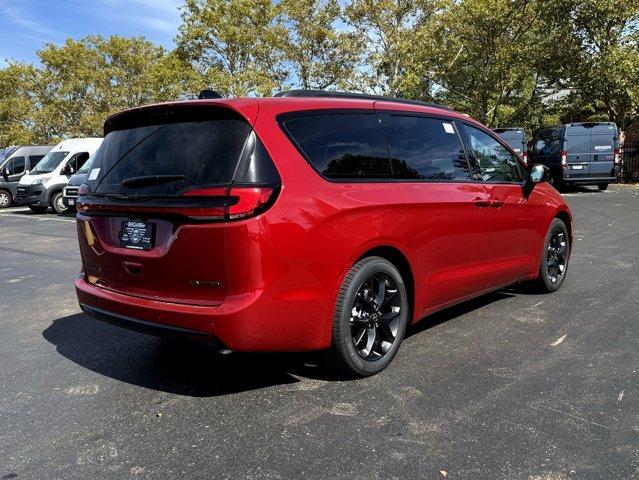 new 2026 Chrysler Pacifica car