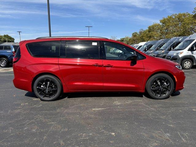 new 2026 Chrysler Pacifica car