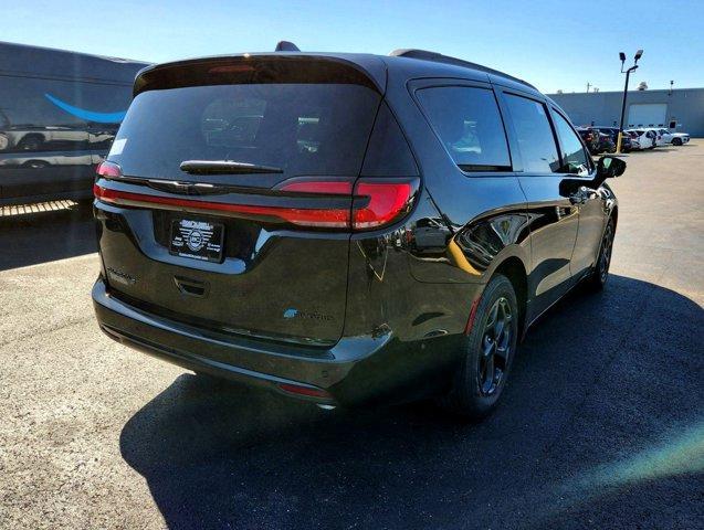 new 2024 Chrysler Pacifica Hybrid car, priced at $58,283