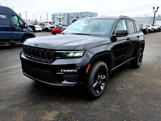 new 2025 Jeep Grand Cherokee car, priced at $49,604