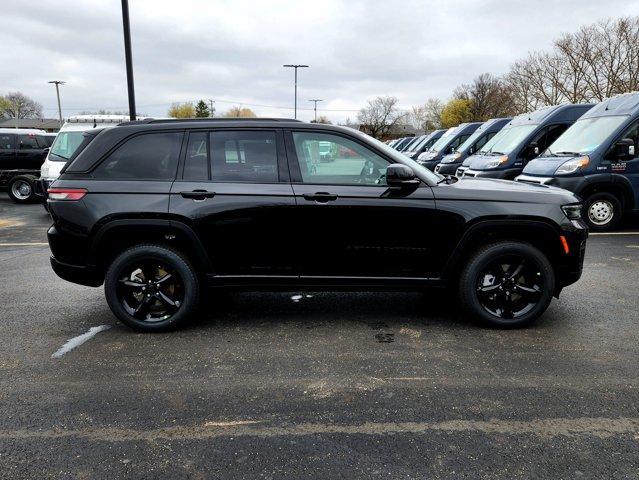 new 2025 Jeep Grand Cherokee car, priced at $49,604