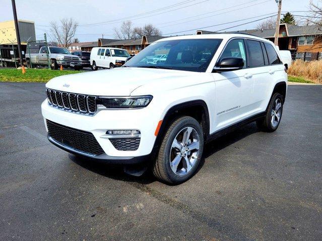 new 2024 Jeep Grand Cherokee car, priced at $43,555