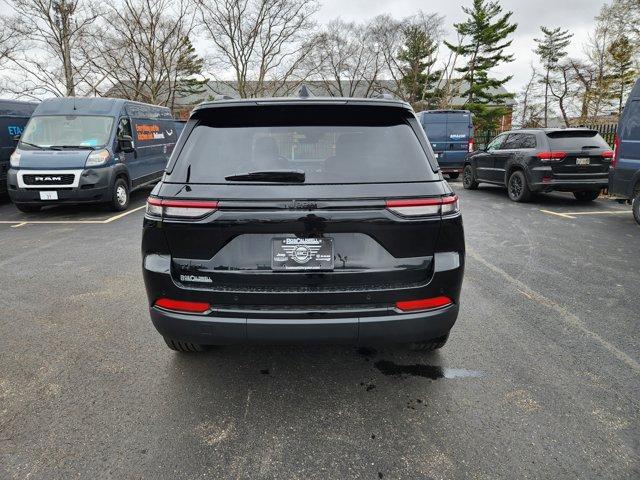 new 2025 Jeep Grand Cherokee car, priced at $42,570