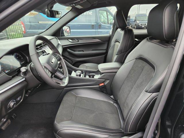 new 2025 Jeep Grand Cherokee car, priced at $42,570