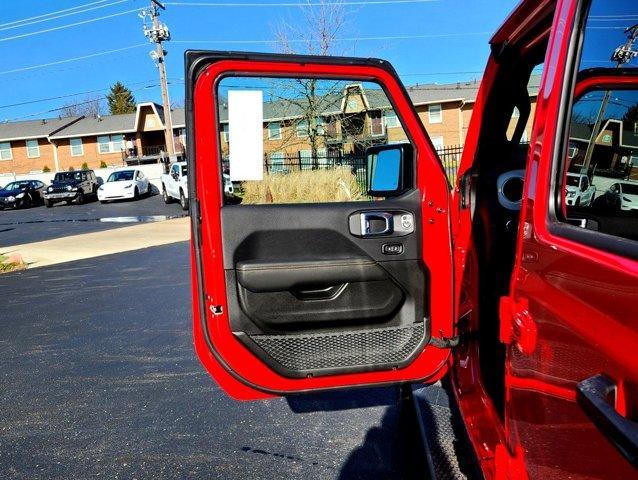 new 2025 Jeep Wrangler car, priced at $53,763