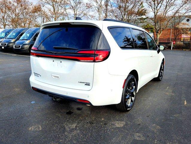 new 2023 Chrysler Pacifica car, priced at $47,599