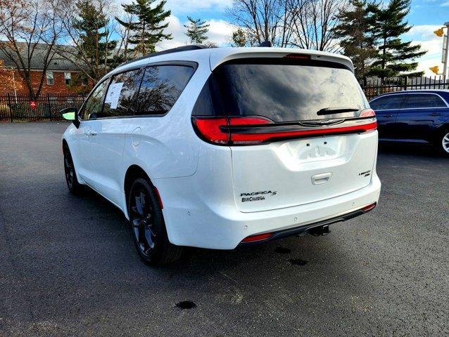 new 2023 Chrysler Pacifica car, priced at $47,599