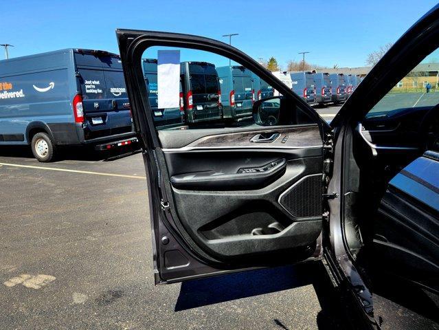 new 2025 Jeep Grand Cherokee L car, priced at $54,900