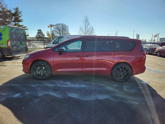 new 2025 Chrysler Pacifica car, priced at $46,584