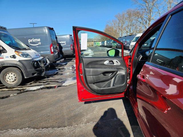 new 2025 Chrysler Pacifica car, priced at $46,584