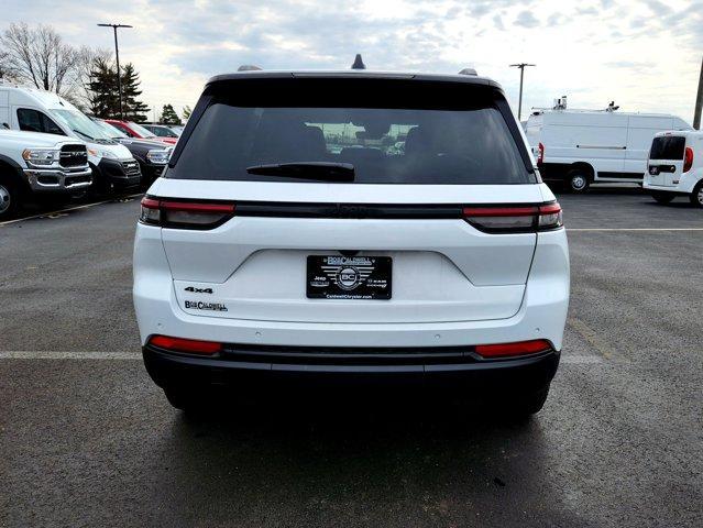 new 2025 Jeep Grand Cherokee car, priced at $40,179
