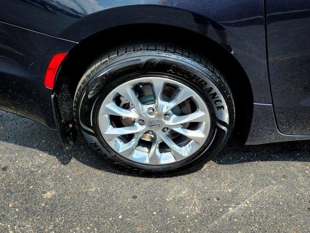 used 2021 Chrysler Pacifica car, priced at $28,620