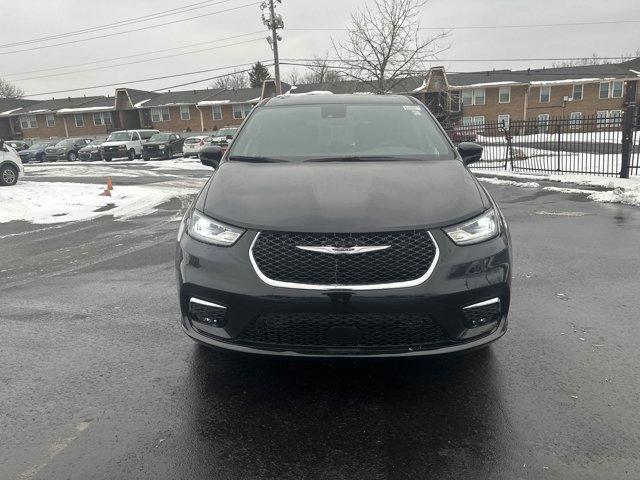 new 2025 Chrysler Pacifica car, priced at $44,546