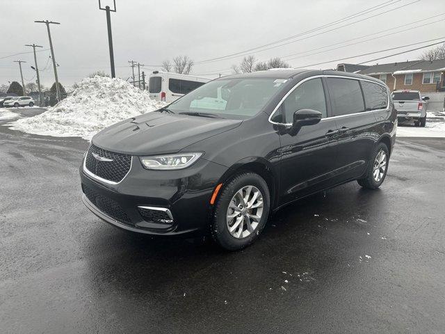 new 2025 Chrysler Pacifica car, priced at $44,546