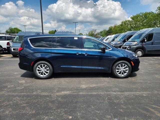 new 2025 Chrysler Pacifica car, priced at $51,108