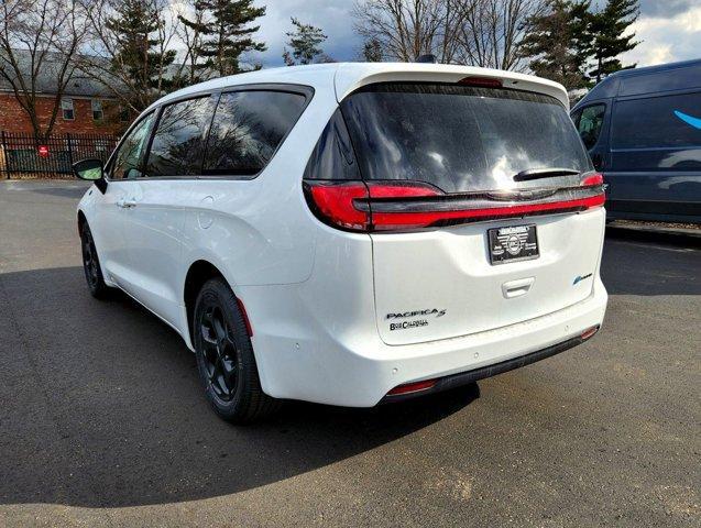 new 2024 Chrysler Pacifica Hybrid car, priced at $51,362