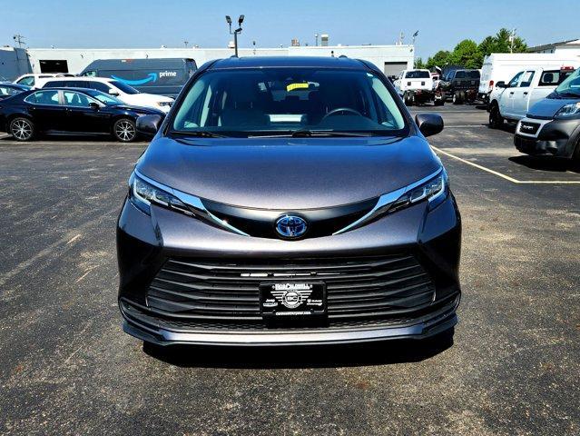 used 2021 Toyota Sienna car, priced at $36,024