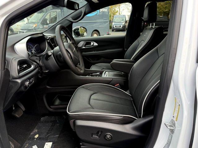 new 2026 Chrysler Pacifica car