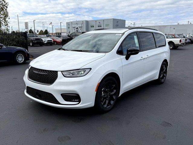 new 2026 Chrysler Pacifica car