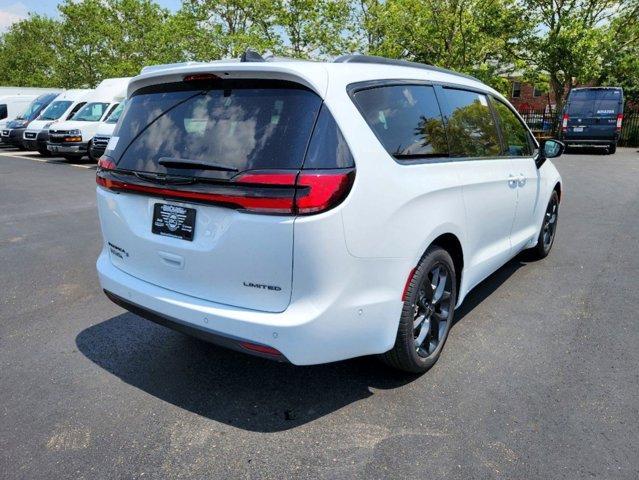 new 2023 Chrysler Pacifica car, priced at $48,198