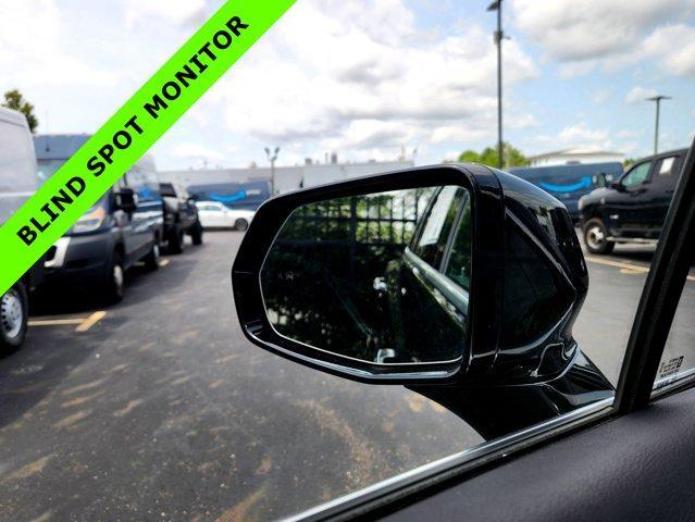 used 2022 Cadillac XT5 car, priced at $34,727